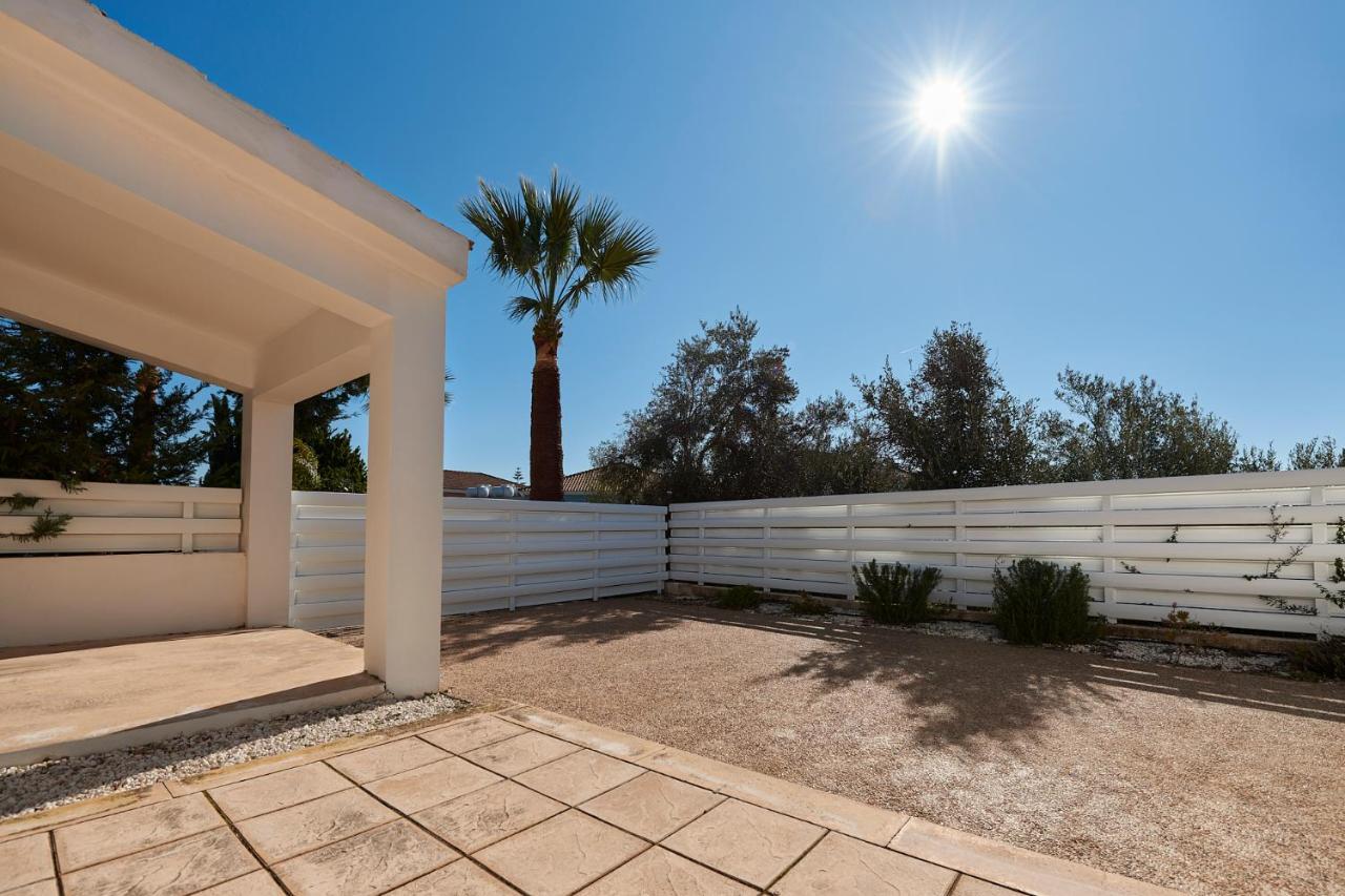 Bungalow Casa Bonita By Ezoria Villas Coral Bay Exteriör bild
