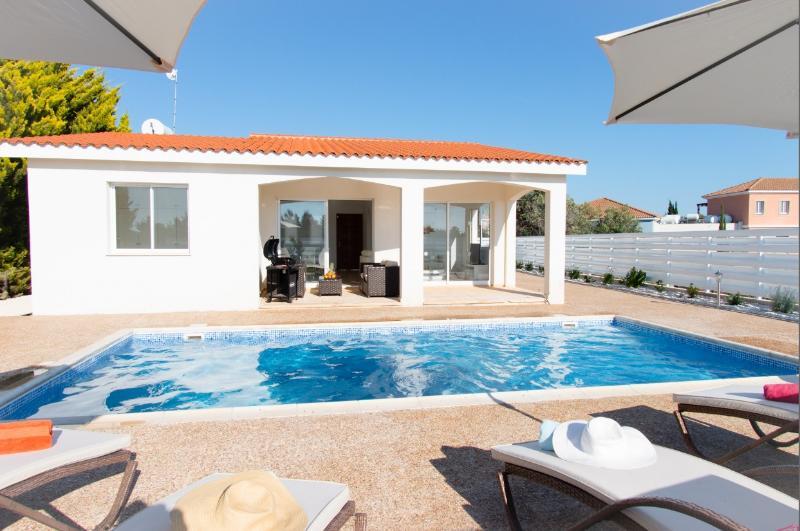 Bungalow Casa Bonita By Ezoria Villas Coral Bay Exteriör bild